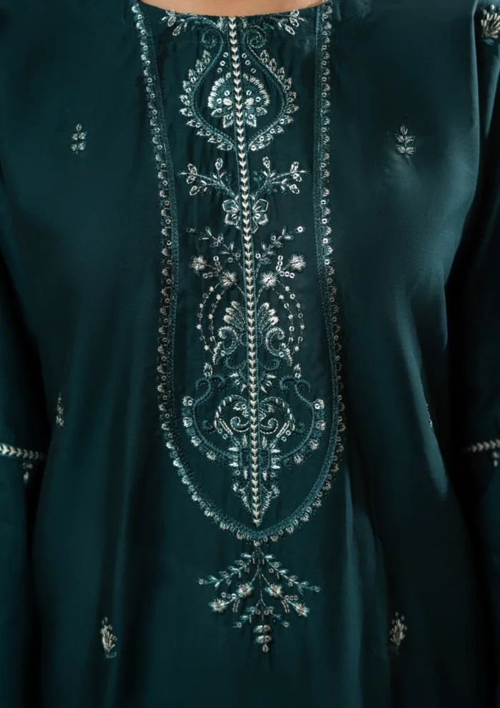 2 Pcs TPDA 654 Edit 25 Luxury Lawn Collection - Image 3