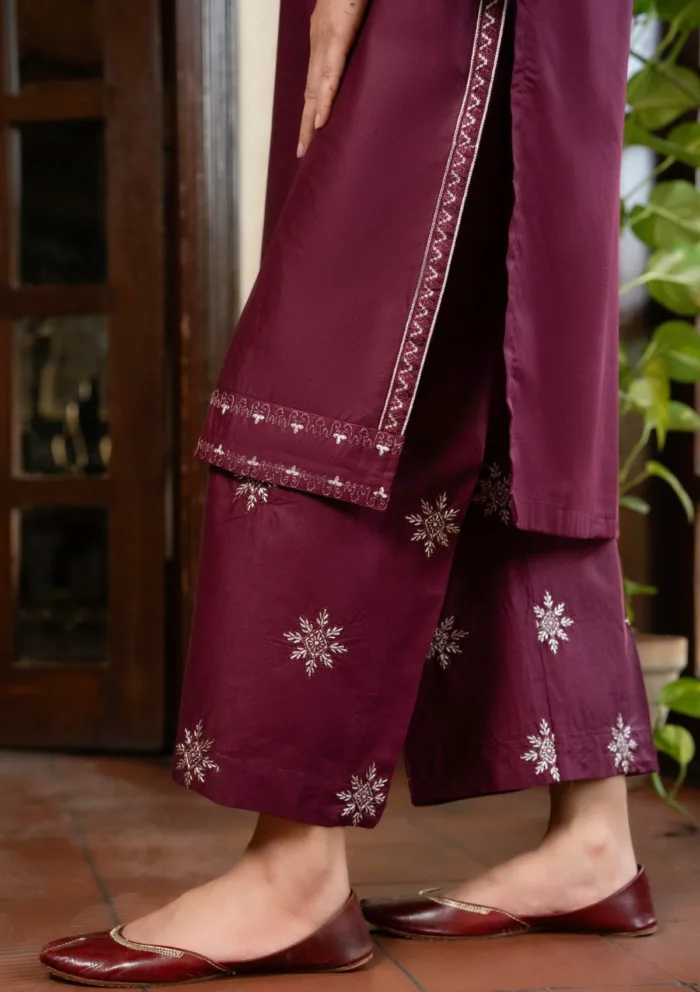 2 Pcs TPDA 656 Edit 25 Luxury Lawn Collection - Image 4