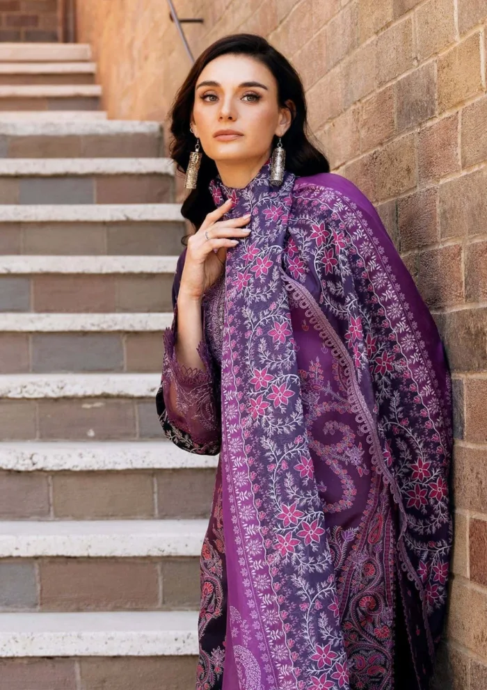 Afrozeh Azrina A Damask The Holiday Luxury Lawn Collection - Image 3