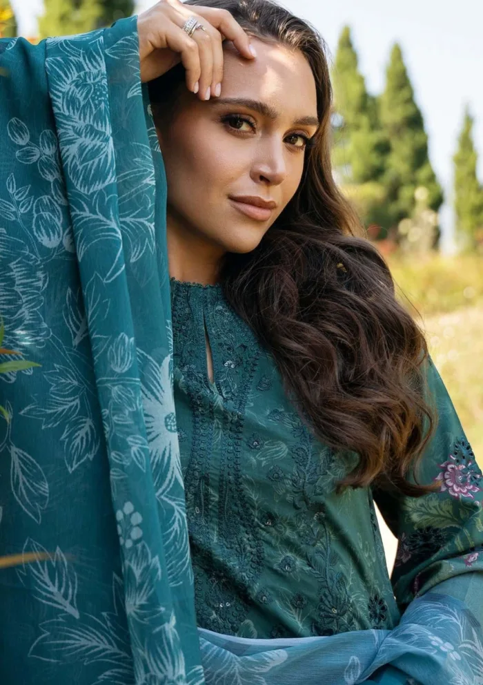 Afrozeh Opaline A Damask The Holiday Luxury Lawn Collection - Image 3