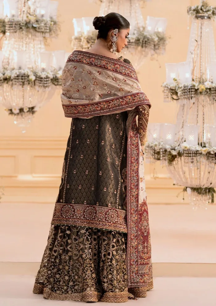 Aik Atelier Festive 25 Look 04 Volume 1 Luxury Lawn Collection - Image 6