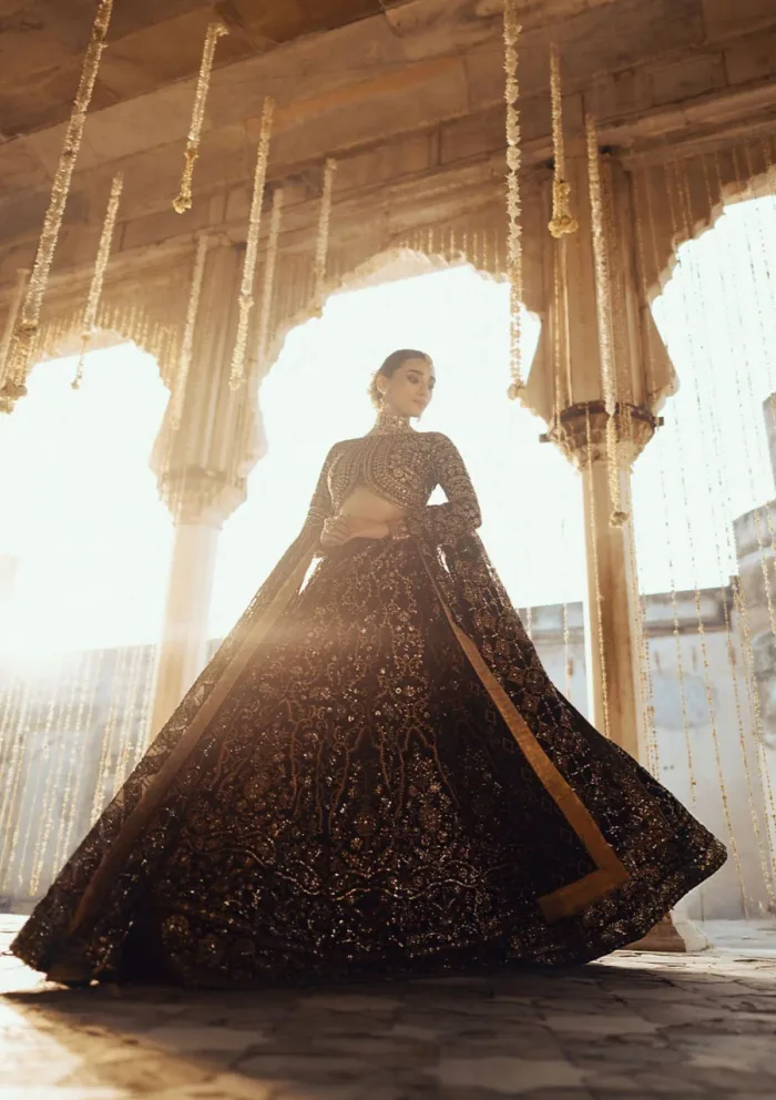 Aik Atelier LOOK 01 Dastoor Luxury Velvet Luxury Lawn Collection - Image 4
