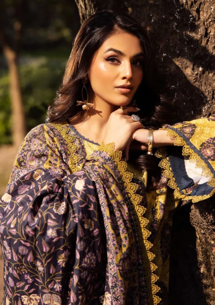 Asim Jofa Vol 06 AJUBJ 33 Essential 25 Luxury Lawn Collection - Image 2