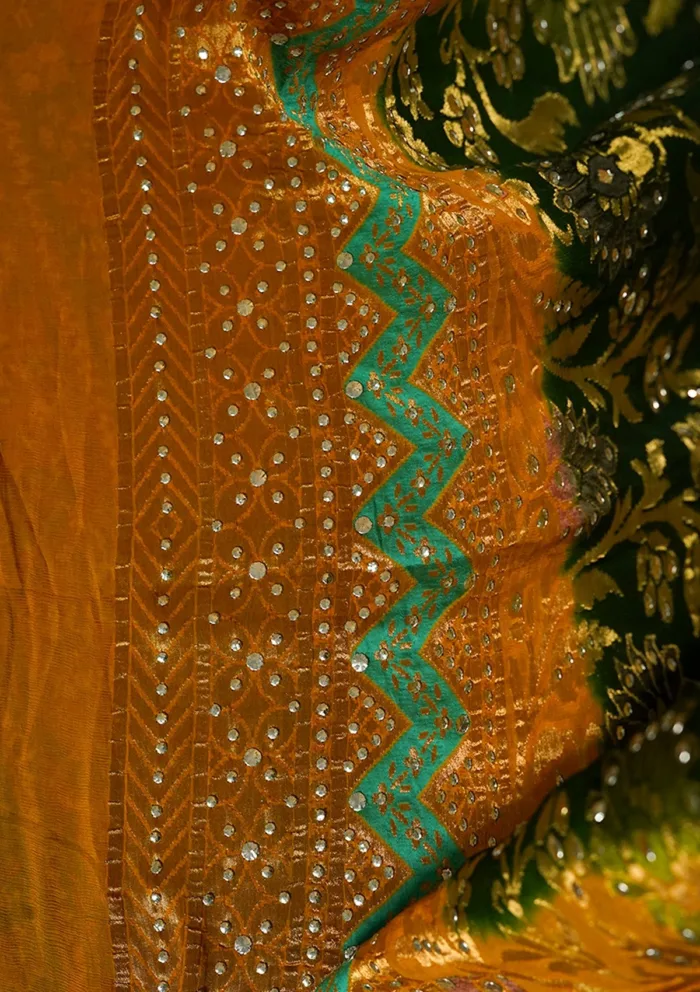 Bahawalpuri Pehnawa D 05 Exclusive Edition Luxury Lawn Collection - Image 3