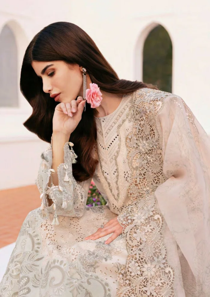 Baroque BEL25 04 Eid 25 Luxury Lawn Collection - Image 4