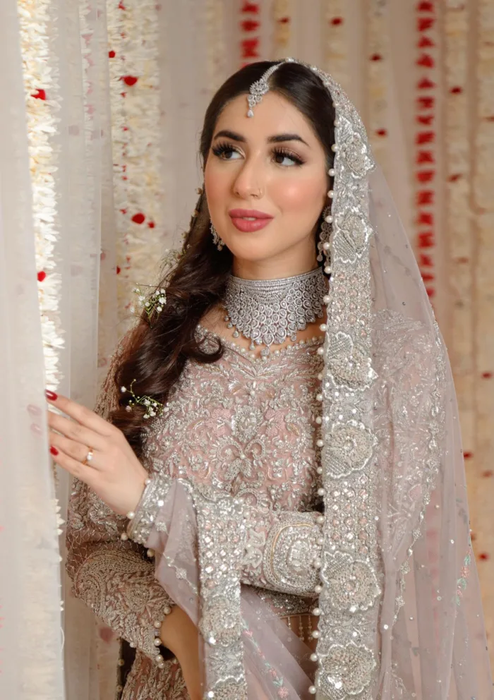 Brides D 03 Luxury Lawn Collection - Image 3