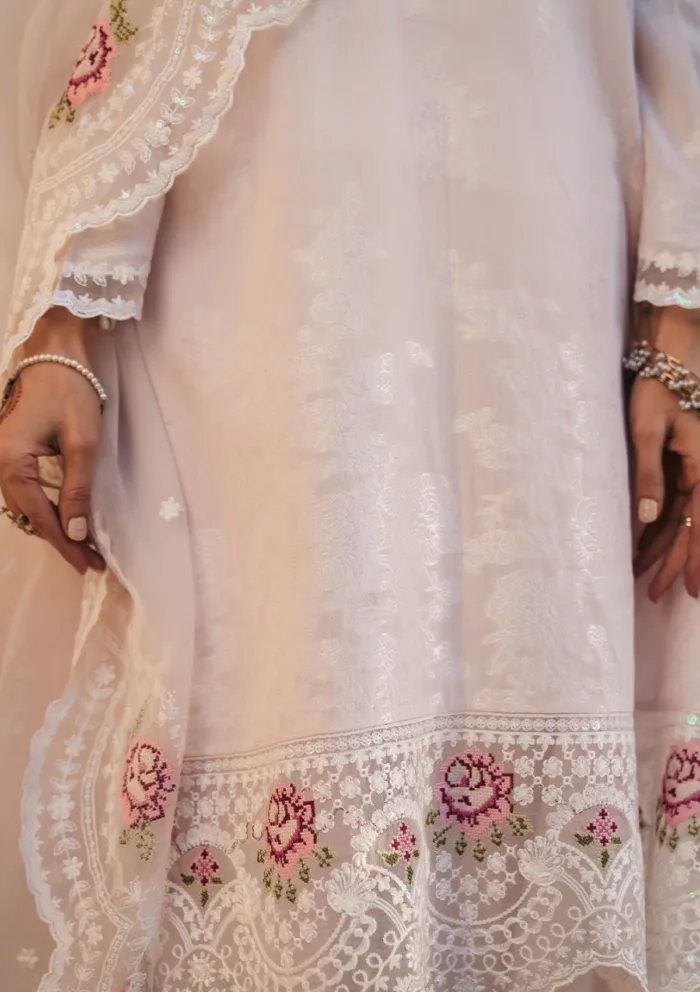 Cross Stitch PALE PINK Eid Unstitched 25 Luxury Lawn Collection - Image 2
