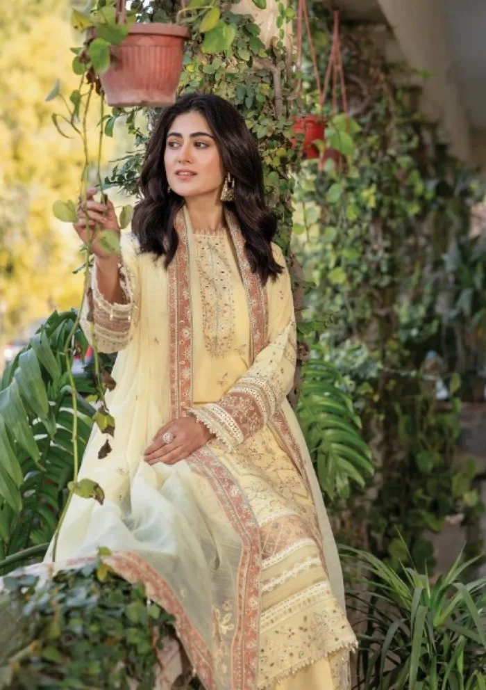 Farasha FB25 04 Vintage Bloom Bahar Luxury Lawn Collection - Image 3