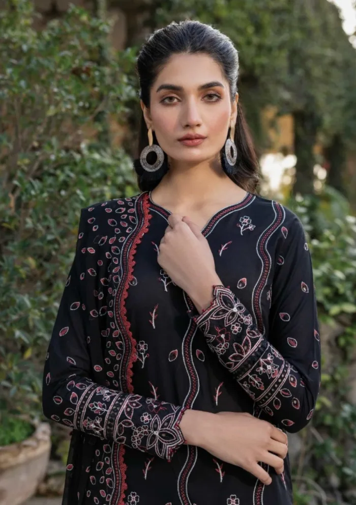 Farasha FB25 10 Black Rose Bahar Luxury Lawn Collection - Image 3