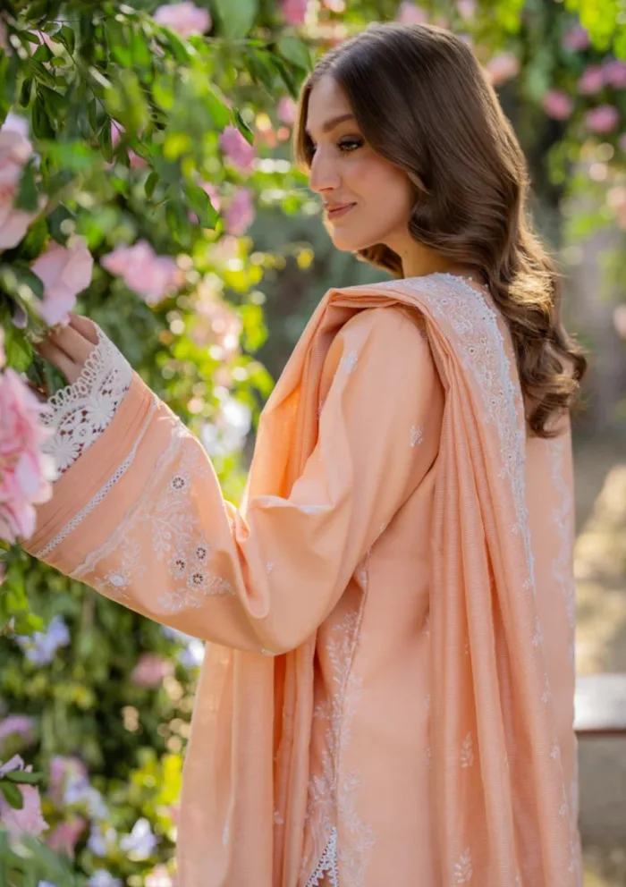 Florent Chikankari 25 FCK 1B Reveerie Luxury Lawn Collection - Image 3