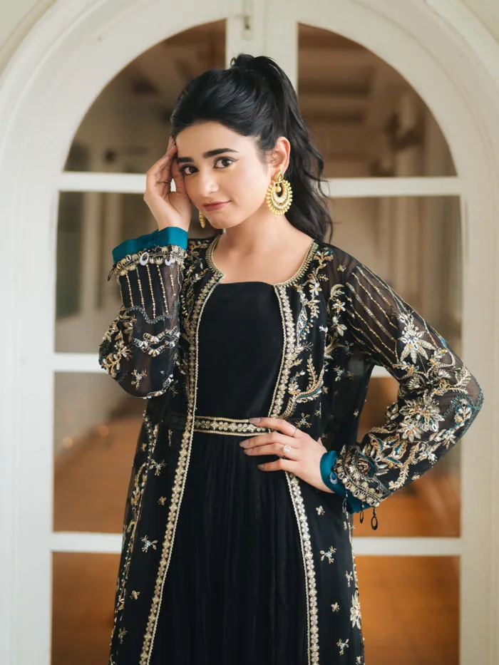 Fozia Khalid Belle Espoir Storie D'Amore Luxury Lawn Collection - Image 12