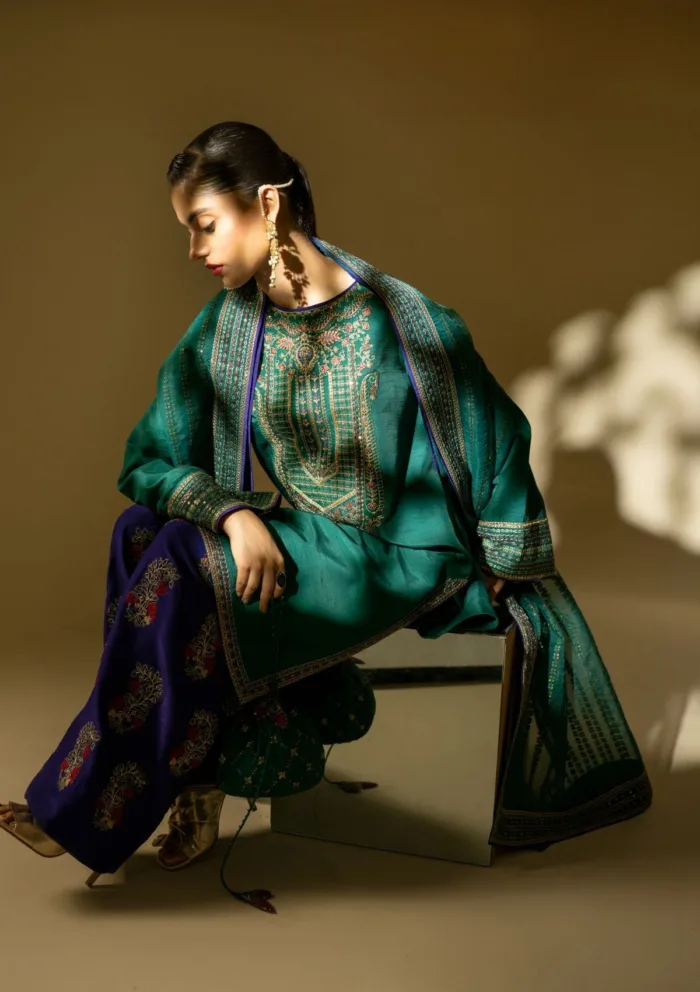 Fozia Khalid Emerald Craftsmanship D 01 Silk Edit Luxury Lawn Collection - Image 15