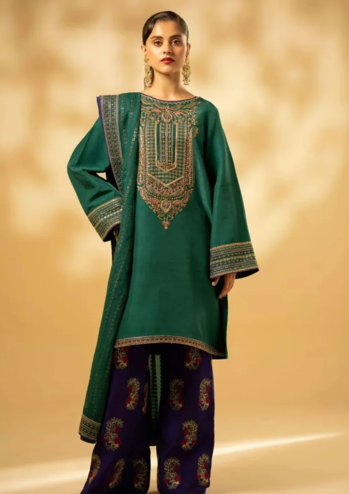 Fozia Khalid Emerald Craftsmanship D 01