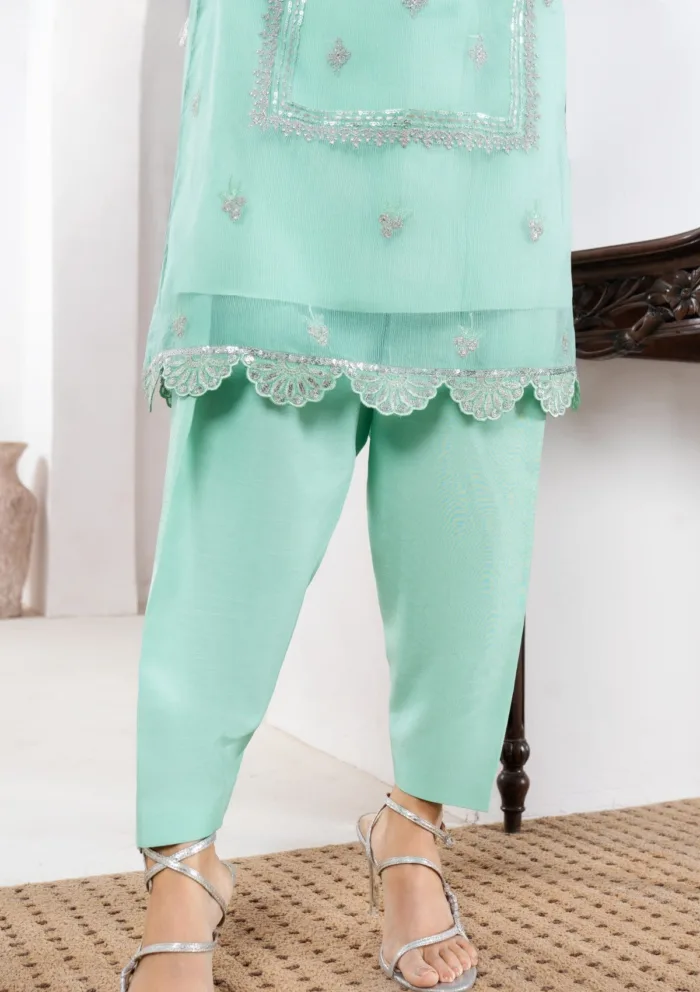 Fozia Khalid FRM25 01 Zehri Rang Mahal Eid Festive Luxury Lawn Collection - Image 8