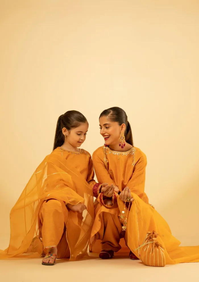 Fozia Khalid Luxe Amber D 05 Silk Edit Luxury Lawn Collection - Image 12