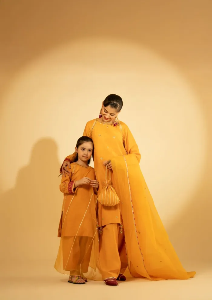 Fozia Khalid Luxe Amber D 05 Silk Edit Luxury Lawn Collection - Image 13