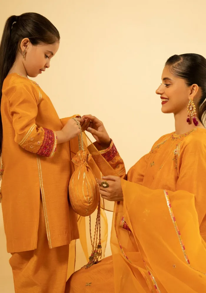 Fozia Khalid Luxe Amber D 05 Silk Edit Luxury Lawn Collection - Image 14