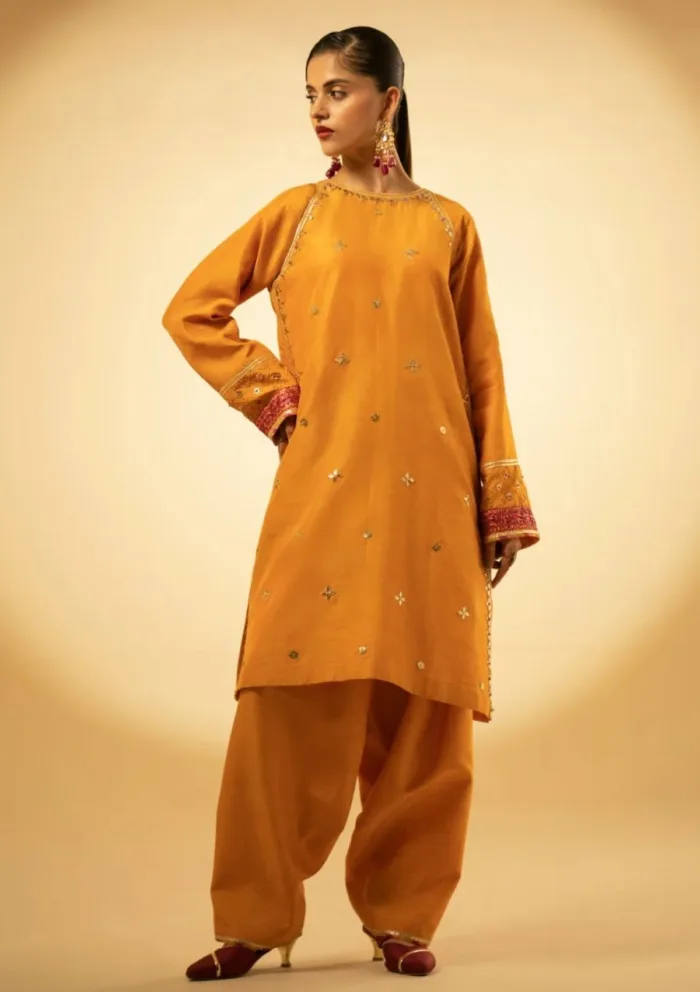 Fozia Khalid Luxe Amber D 05