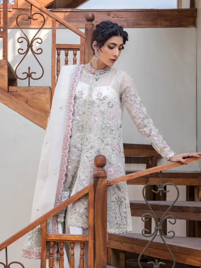 Fozia Khalid Mah e Kaamil Vasl e Yaar Luxury Lawn Collection - Image 10