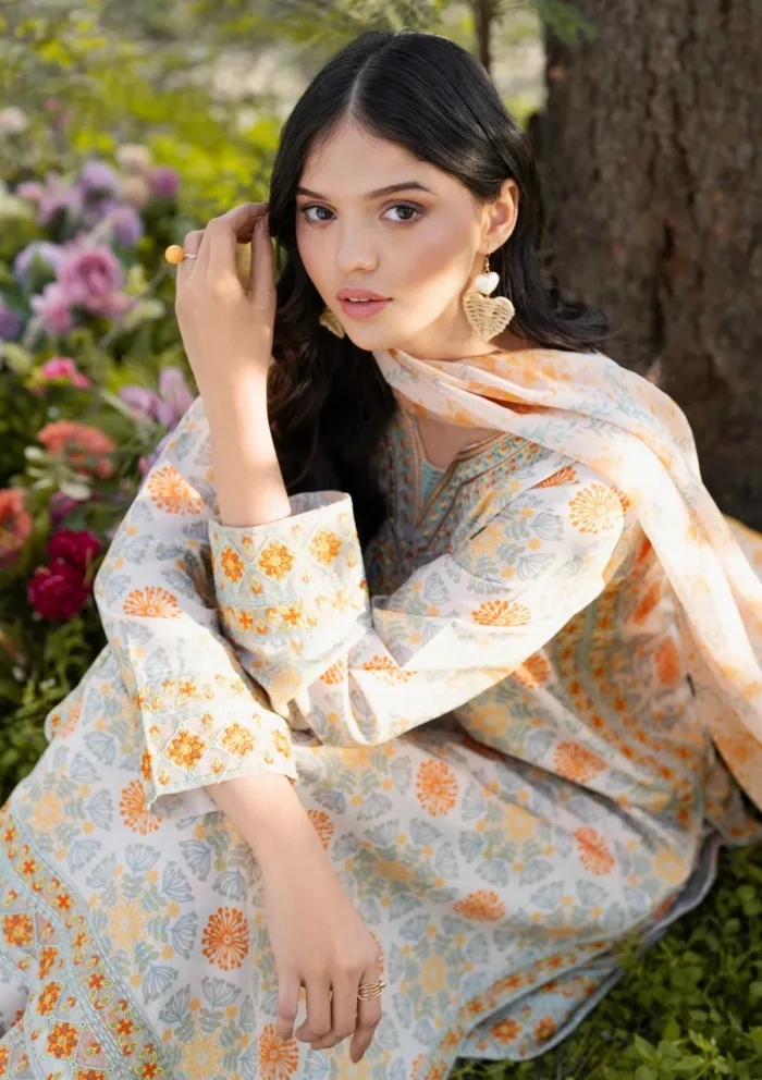 Garnet Clothing Daisy Dusk Floral Soiree Luxury Lawn Collection - Image 2