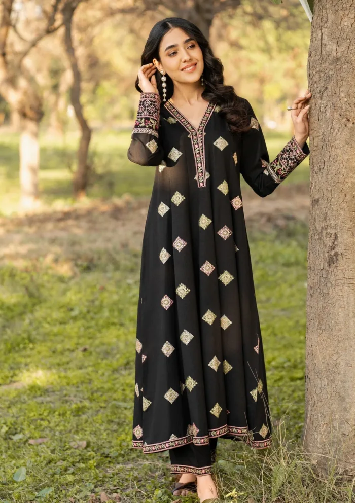 Garnet Clothing Shadow Rose Floral Soiree Luxury Lawn Collection - Image 4