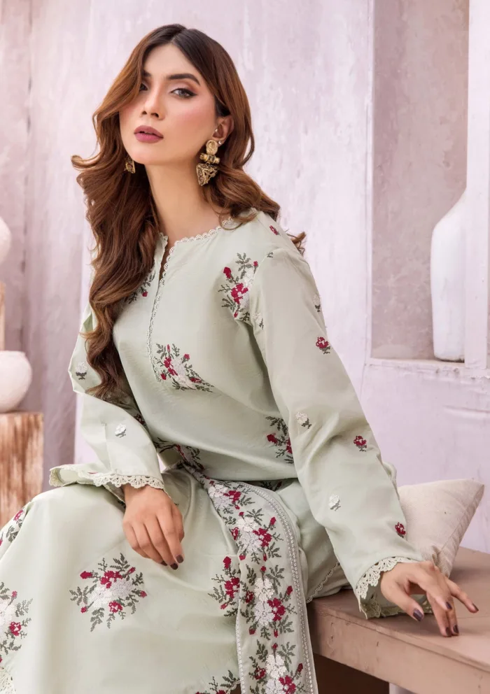 Humdum HL25 02 Lilly Luxury Lawn Collection - Image 4