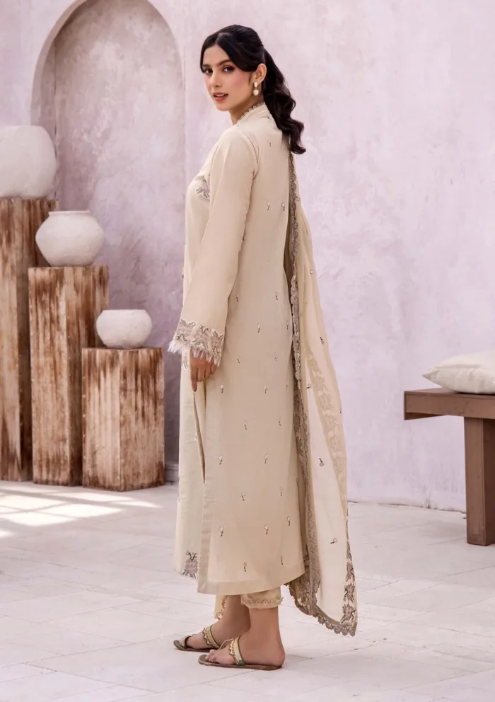 Humdum HL25 10 Lilly Luxury Lawn Collection - Image 2