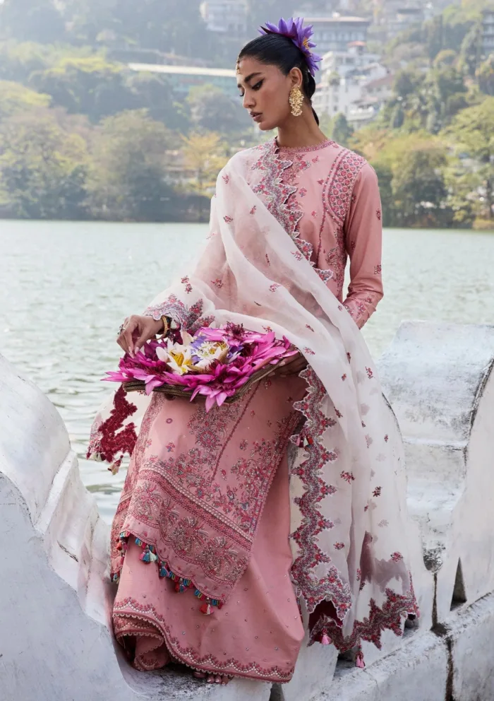 Hussain Rehar Peaar Luxury Lawn 25 Collection - Image 2