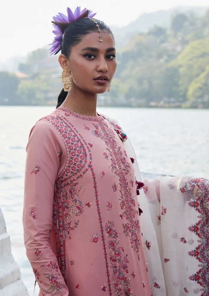 Hussain Rehar Peaar Luxury Lawn 25 Collection - Image 3
