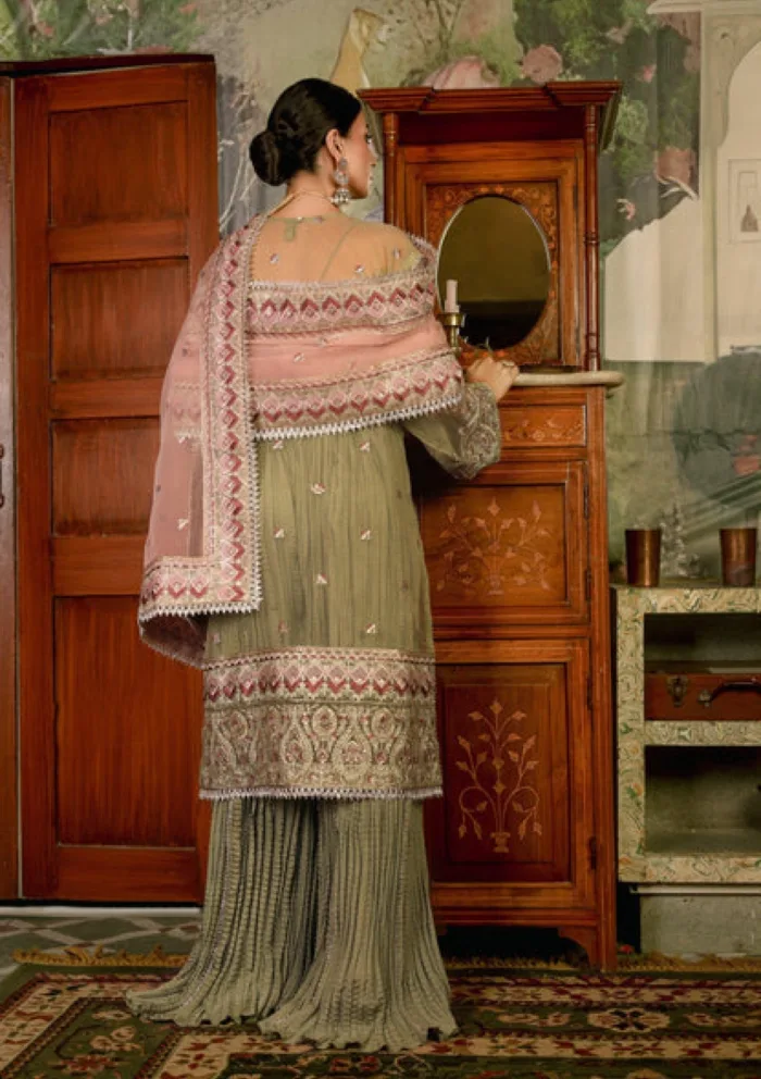 Imran Ramzan IR 6 GULL Rubaru Luxury Lawn Collection - Image 4
