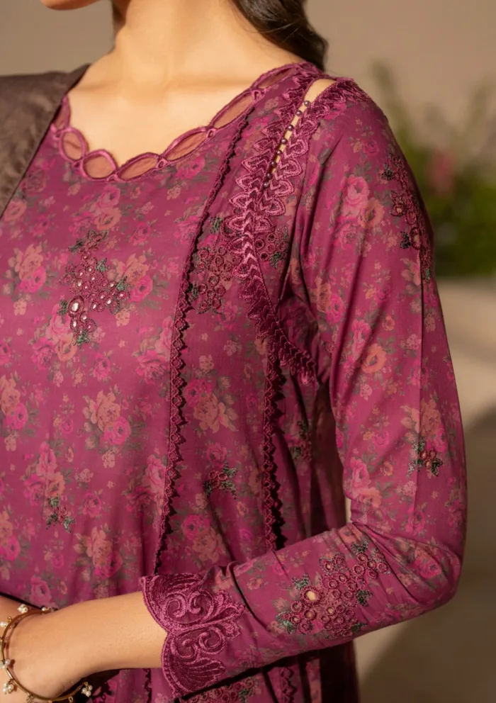 Iznik Eid Edit 25 EFL 09 Festive Luxury Lawn Collection - Image 4