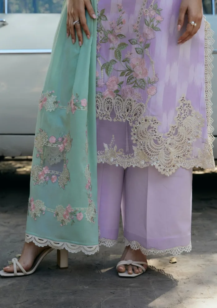 MM Manara VF 01 MAHRANG Vintage Flora 25 Luxury Lawn Collection - Image 4