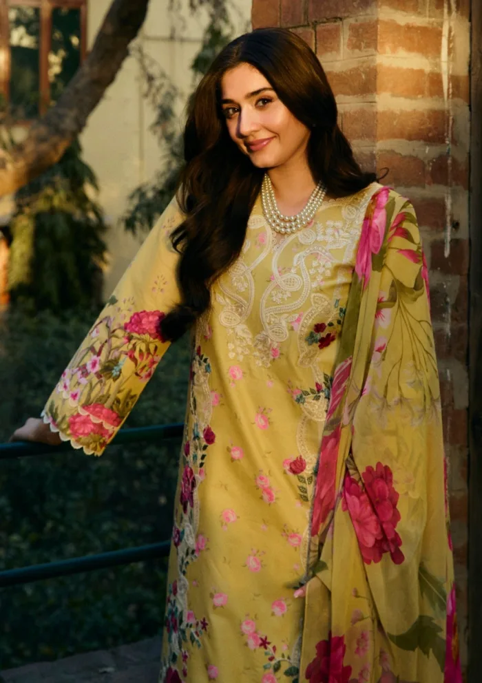 MM Manara VF 06 LENA Vintage Flora 25 Luxury Lawn Collection - Image 3