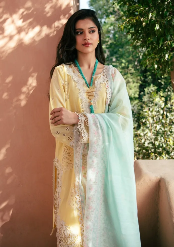MM Manara VF 12 NOOR Vintage Flora 25 Luxury Lawn Collection - Image 4