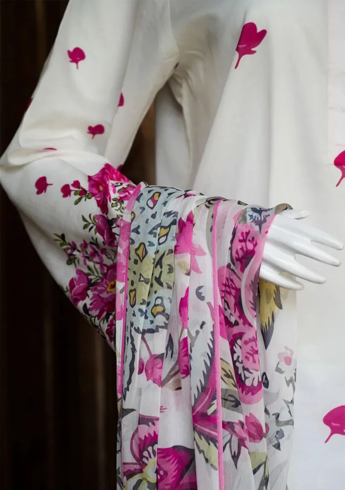 Madiha Jahangir FGF 90003 Noor-un-Nisa Luxury Lawn Collection - Image 3