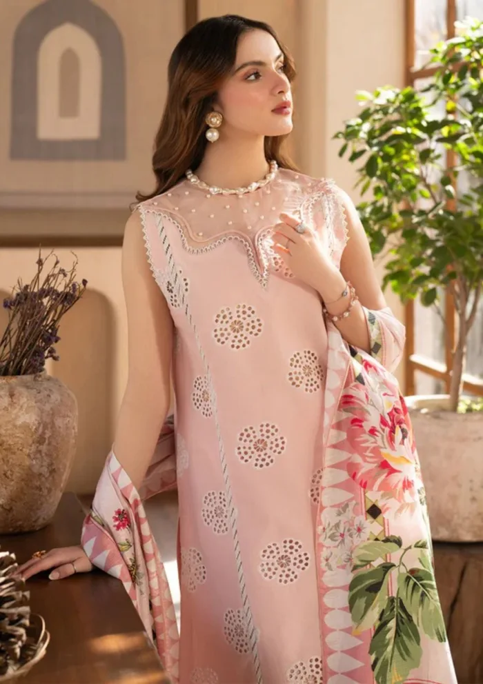 Mahnur D 01A Stella 2025 Luxury Lawn Collection - Image 4
