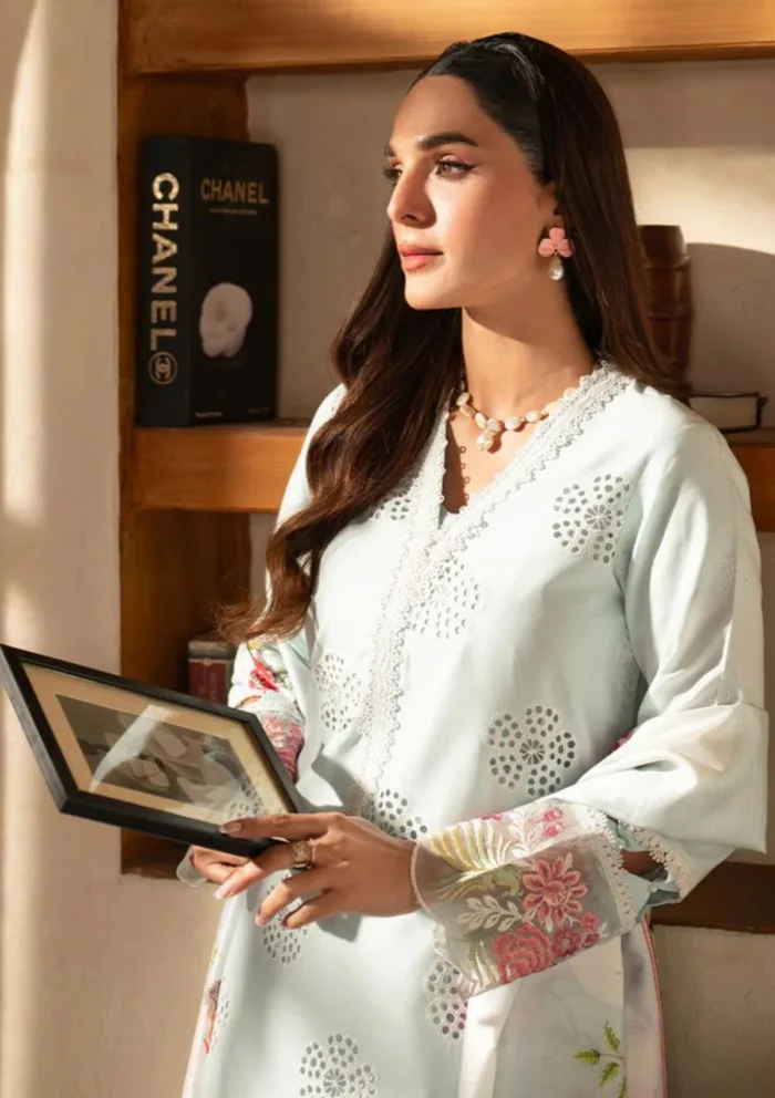 Mahnur D 01B Stella 2025 Luxury Lawn Collection - Image 3