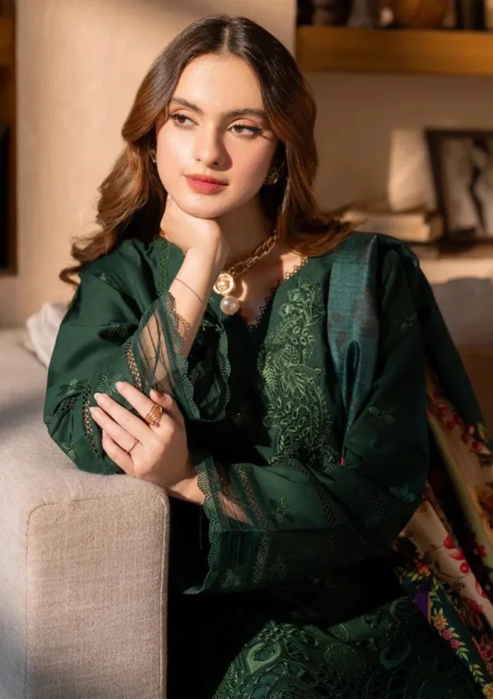 Mahnur D 02A Stella 2025 Luxury Lawn Collection - Image 2