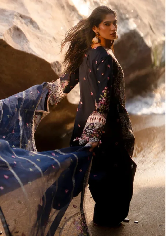 Mahnur D 04 Derya Sirene Luxury 25 Lawn Collection - Image 3