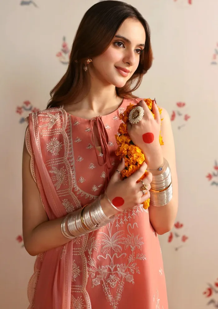Mahnur MA25 02 Zaira Aangan Luxury Lawn Collection - Image 2