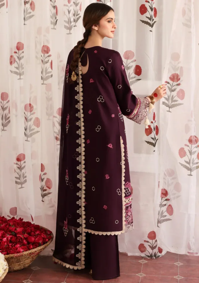 Mahnur MA25 05 Narina Aangan Luxury Lawn Collection - Image 3