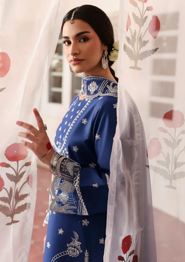 Mahnur MA25 06 Fayrossa Aangan Luxury Lawn Collection - Image 3