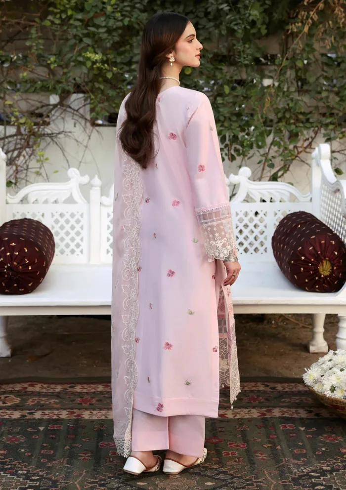 Mahnur MA25 09 Meherma Aangan Luxury Lawn Collection - Image 3