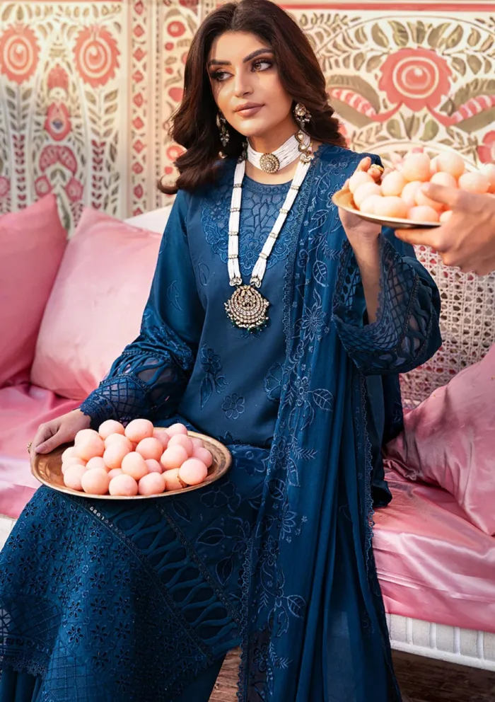 Mahnur MHJ 02 Cyania Husn e Jahan Luxury Lawn Collection - Image 4