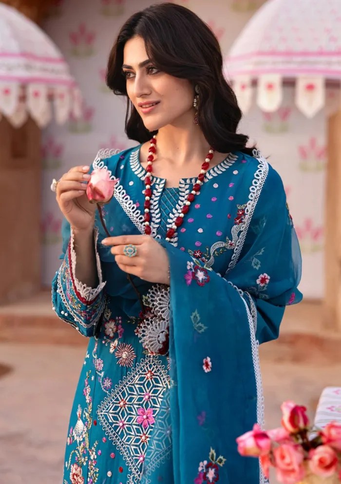 Mahnur MHJ 14 Renee Husn e Jahan Luxury Lawn Collection - Image 4