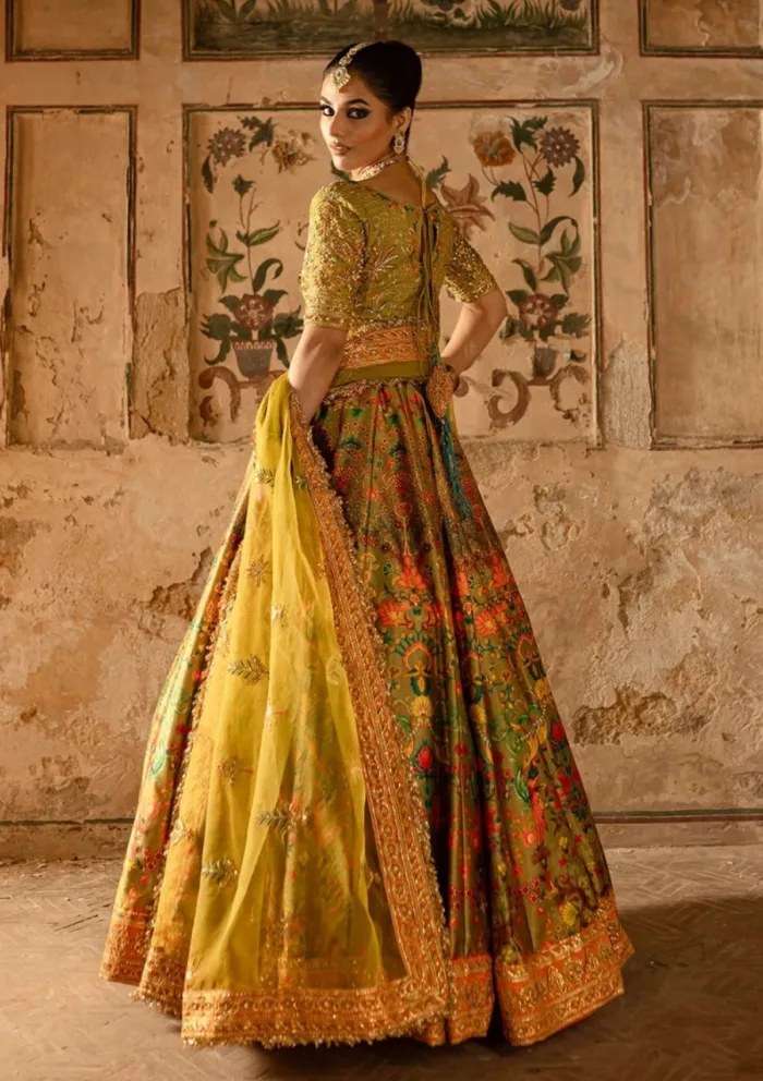 Maria Osama Khan Wedding Ishmal Khwabedah Luxury Lawn Collection - Image 2