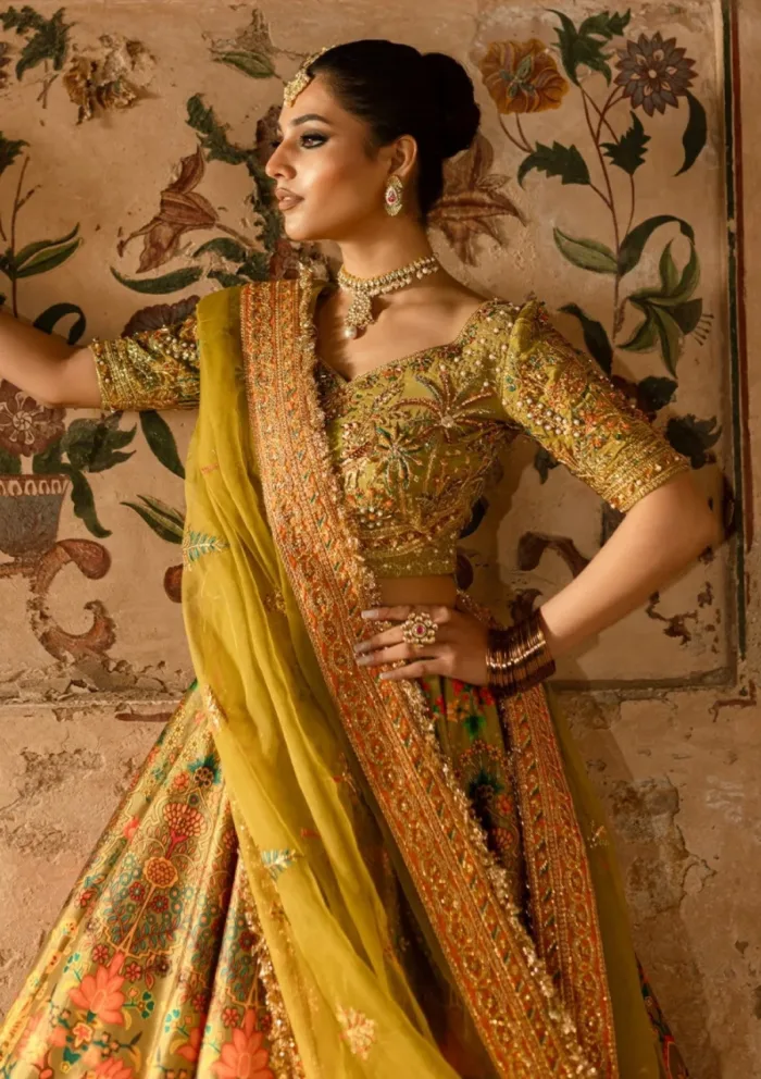 Maria Osama Khan Wedding Ishmal Khwabedah Luxury Lawn Collection - Image 4