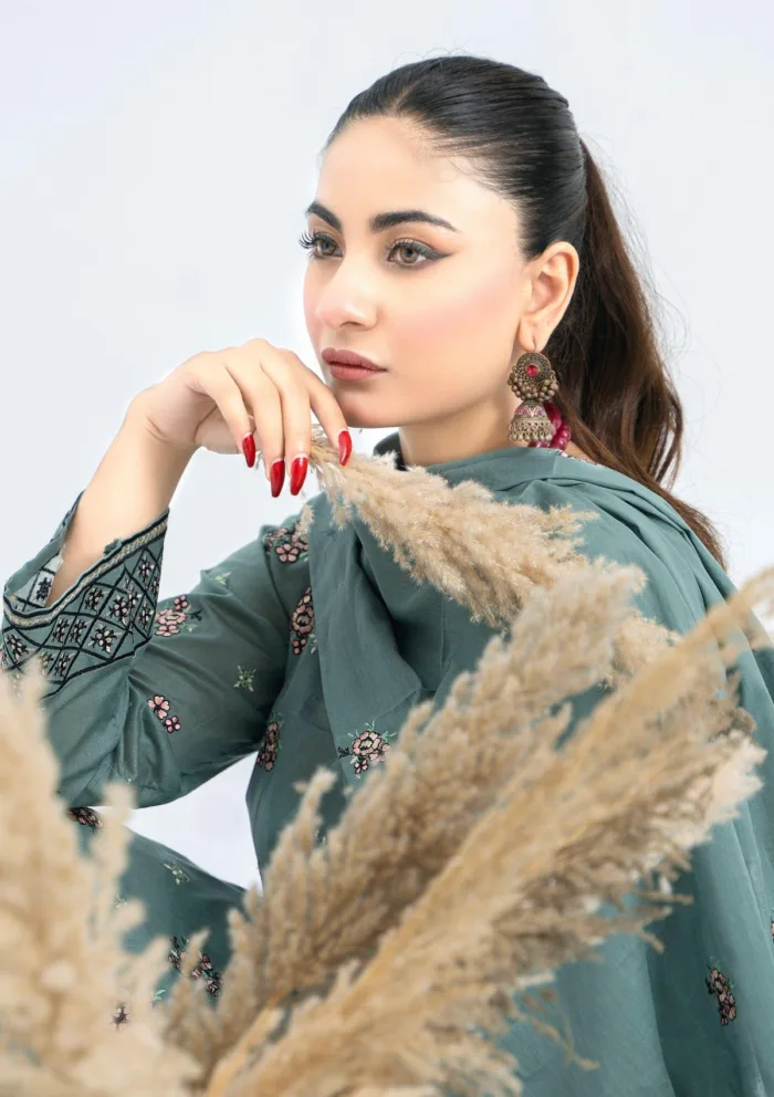 Mashah MDN25 08 Dur-e-Nayab Luxury Lawn Collection - Image 3