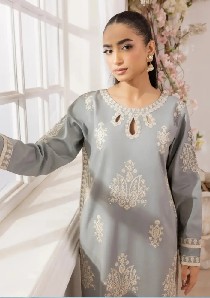 Mohagni Eid Edit 25 ZE 03 Gulkari Luxury Lawn Collection - Image 4