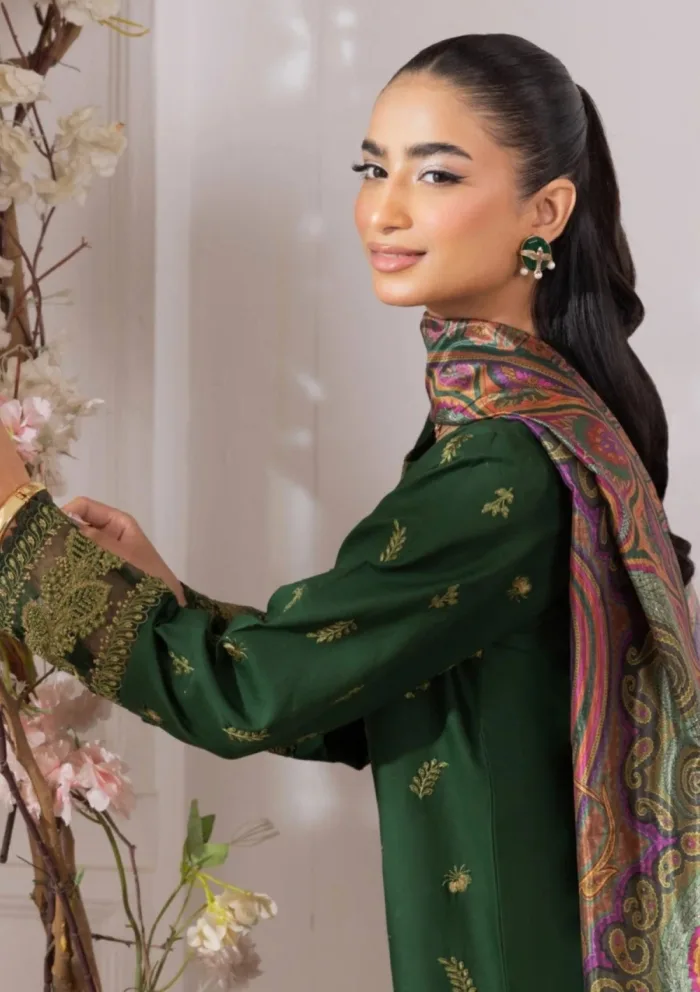 Mohagni Eid Edit 25 ZE 08 Gulkari Luxury Lawn Collection - Image 4